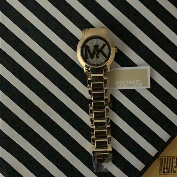 Brand new gold Michael kors women\'s watch main image 5